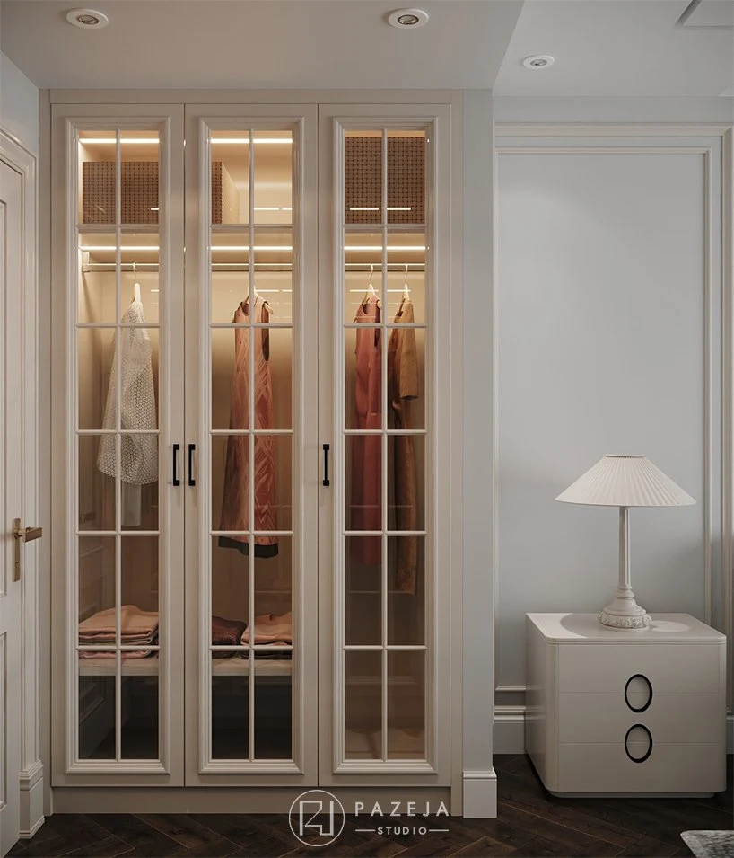 QUEEN CORNER KING PALACE